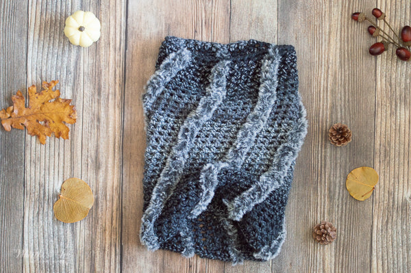 Fur Detail Surface Crochet Cowl